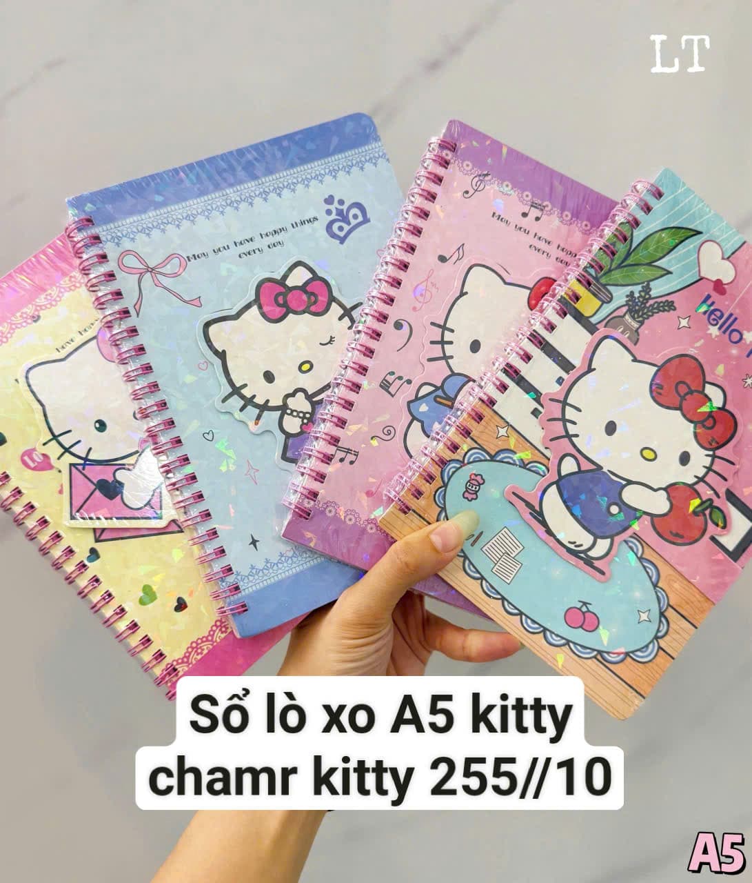Sổ lò xo A5 gắn charm